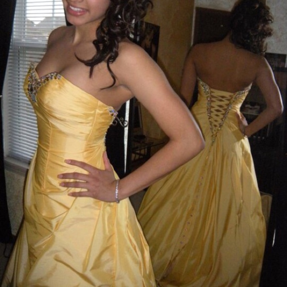 Prom dress - Picture 6 of 8